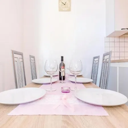 Luce Apartment
